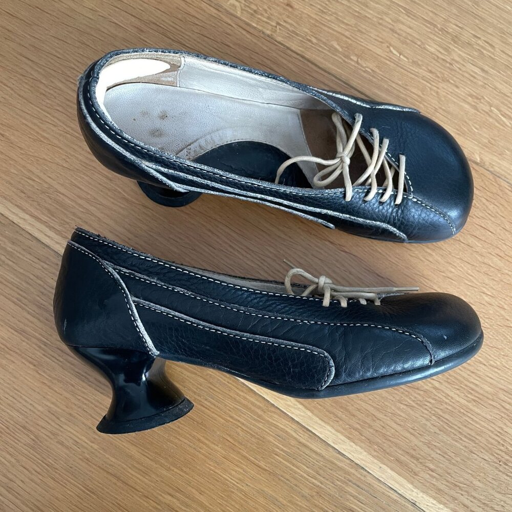 John Fluevog pumps - lace up detail - kitten heel - size 6 - black leather